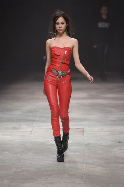 Look 23
